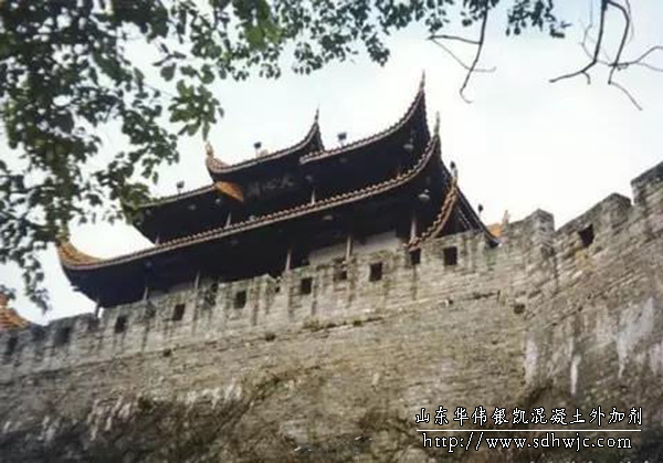 中國最美高鐵-滬昆鐵路全線開通！滕王閣